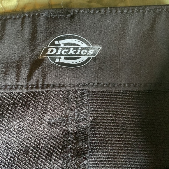Dickie’s Black 9” Shorts * 10 - Picture 5 of 13